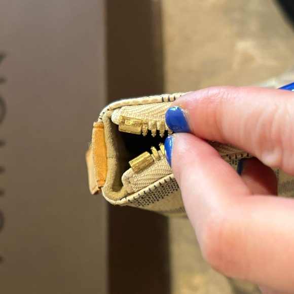 Authentic Louis Vuitton Damier Azur Saleya GM - Picture 7 of 11